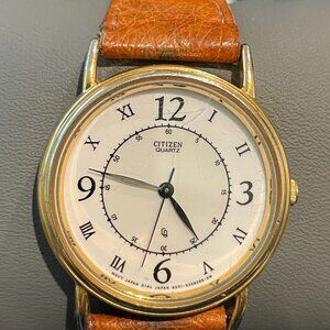 Vintage Citizen 32mm gold tone round S04565 White Dial ostrich leather band used